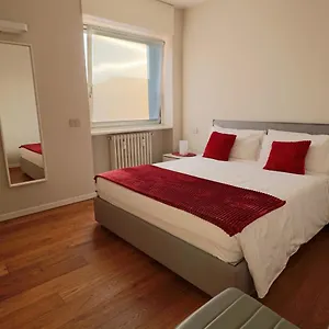Hotel apartamentowy Isola, Mediolan