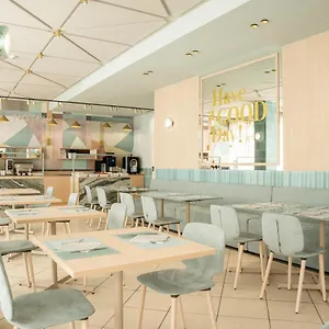 https://unique-hotel.emilia-romagnahotels.net